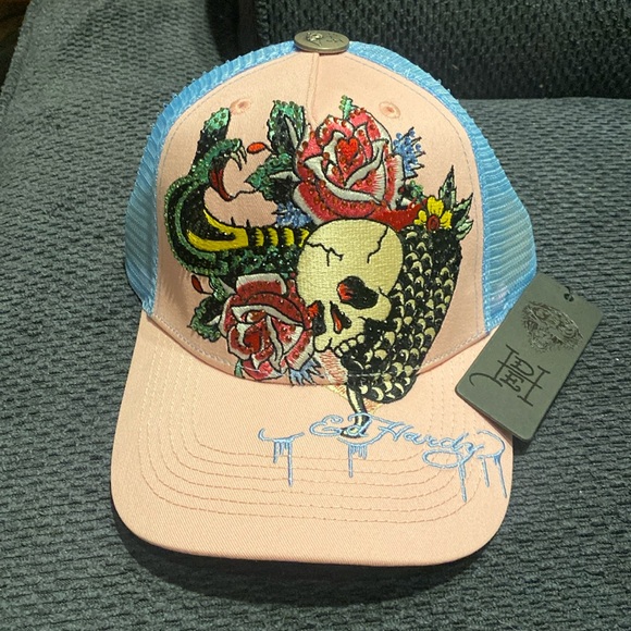 NWT Ed Hardy Rhinestone Trucker Hat. Snap back. Unisex. - Picture 1 of 4